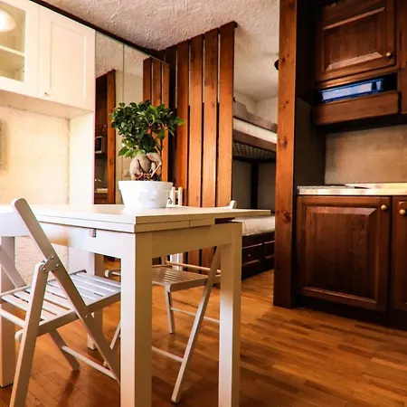 Apartamento Oasi Budden 2 *